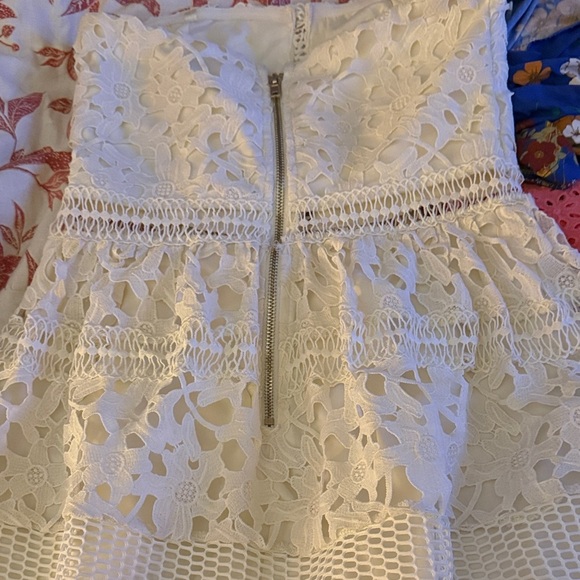 Romeo & Juliet Couture White Floral Lace Dress - Picture 6 of 6